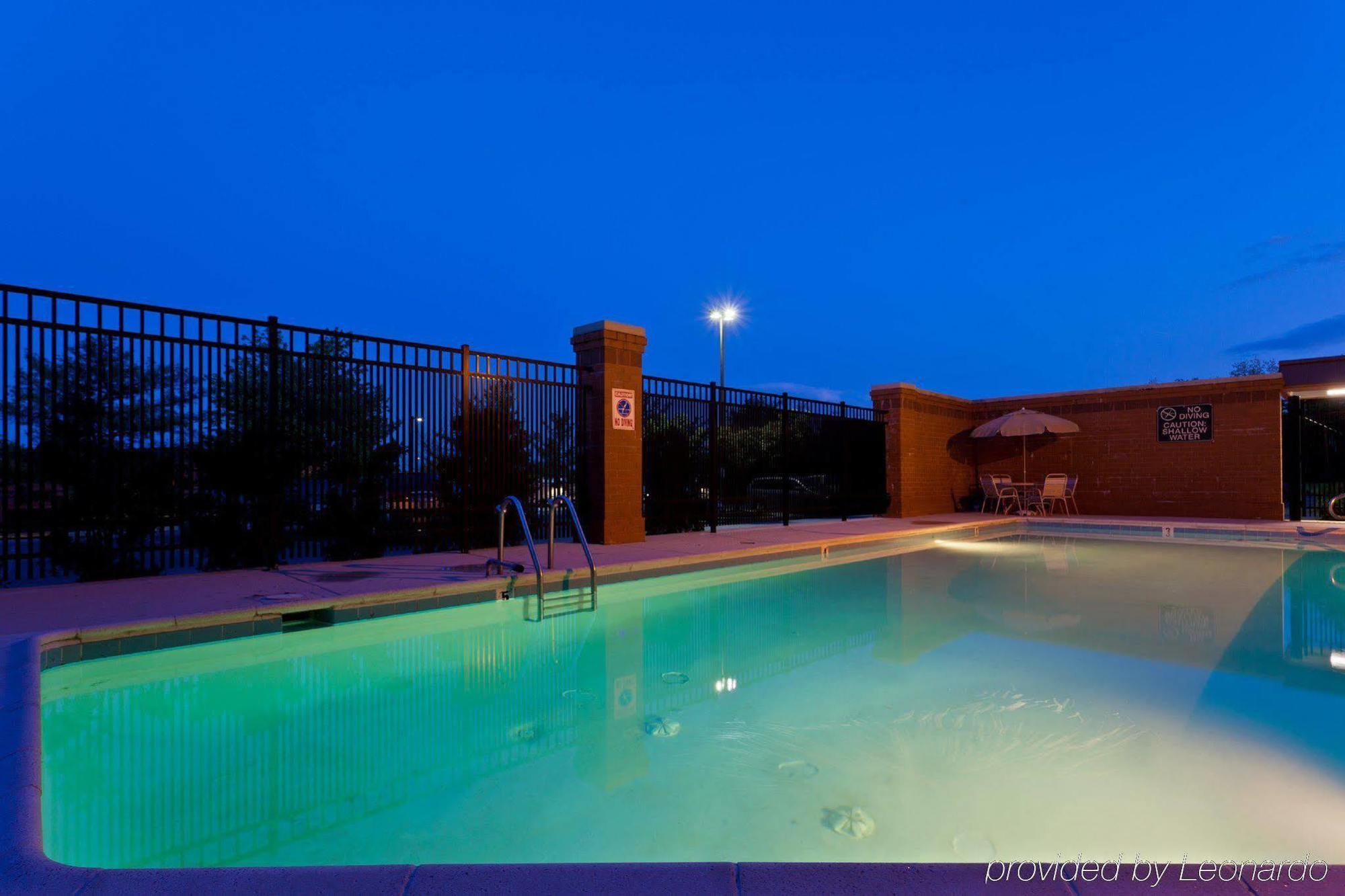 Holiday Inn Express Baltimore BWI Airport West By Ihg Hanover Exterior photo